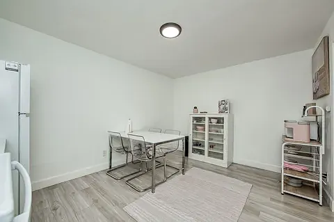 805 N Echo Ave — Photo 3