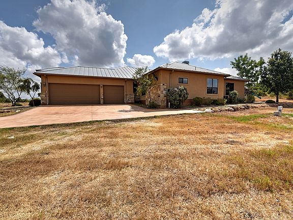 5th image of 204 Greystone Cir