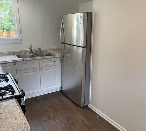 2nd angle of kitchen
