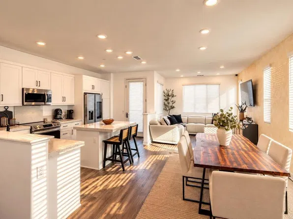 812 Makani St Unit 2, Chula Vista, CA 91911