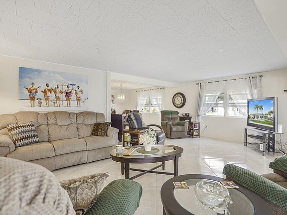 5th image of 1801 SW 83rd Avenue