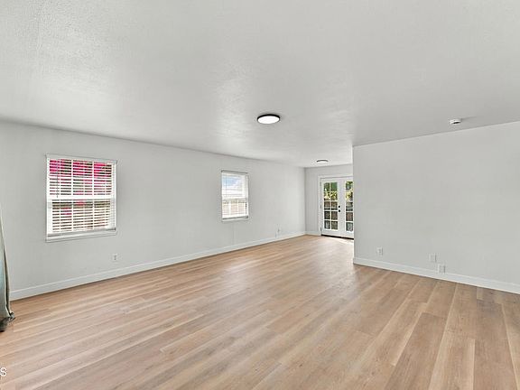 5th image of 532 Orange Dr