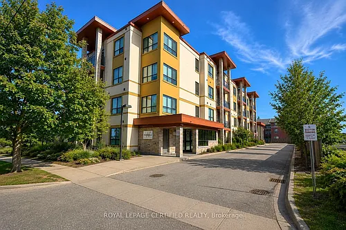 26 Wellington St Photo 1