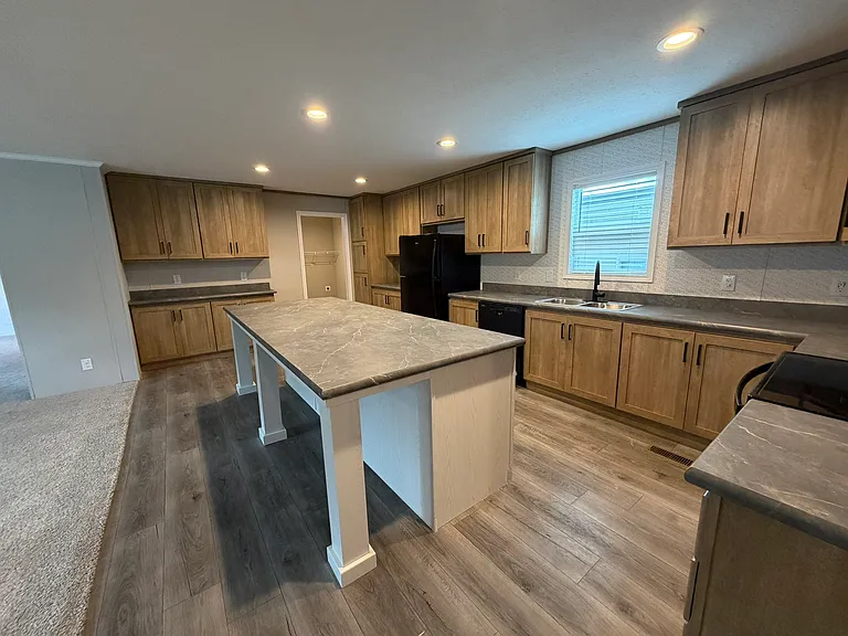 1350 Progress Way #112B — Photo 9