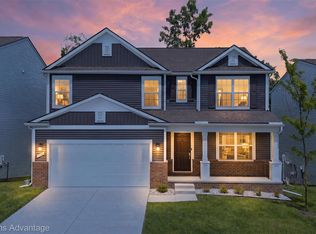 6134 Fieldstone Cir, South Lyon, MI 48178