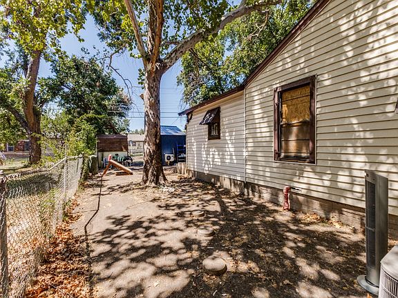5th image of 3143 Hedgerow Dr
