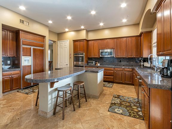 5th image of 11180 N 121st Way