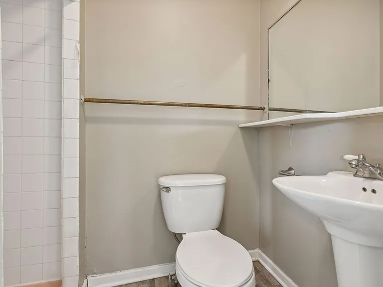 938 - 940 East 3rd Street — Photo 13