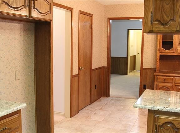 5th image of 10111 Candlebrook Dr