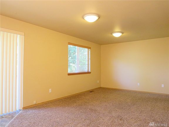 5th image of 1007 Lake Park Dr SW