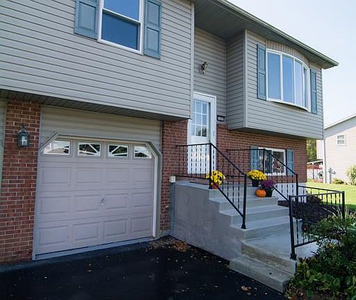 3rd image of 5489 Monocacy Dr E