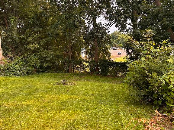 4th image of 1436 Sara Ave