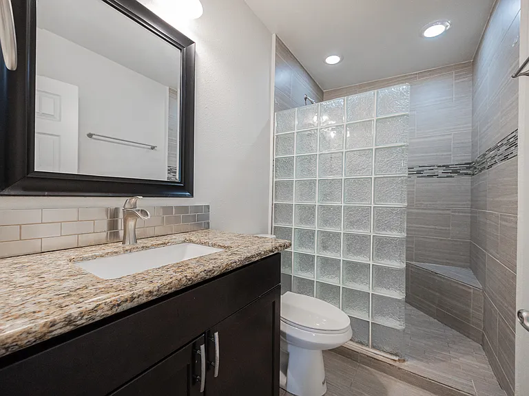 1332 E Whitton Ave — Photo 17