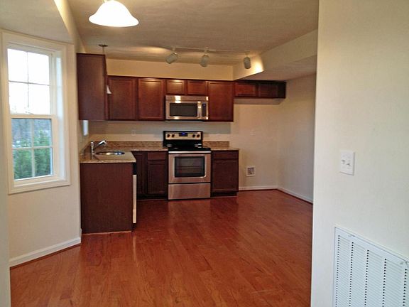 5th image of 2058 Tula Dr