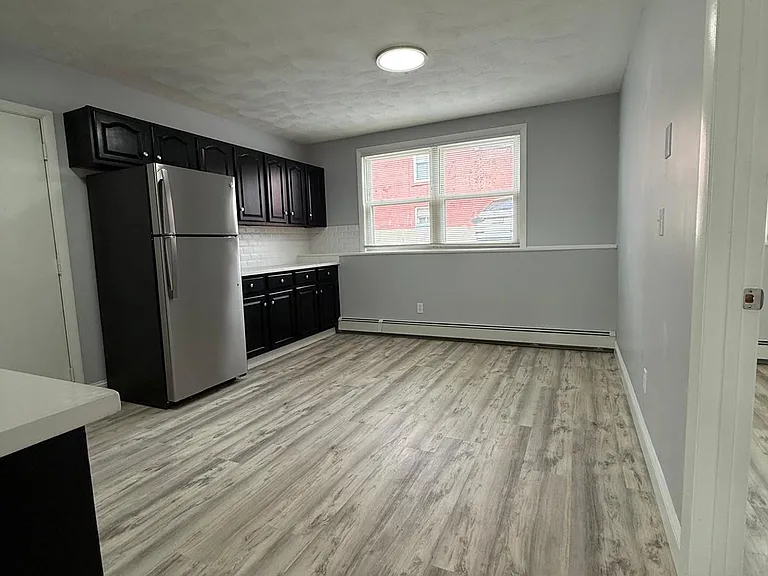61 Vale St #6 — Photo 2