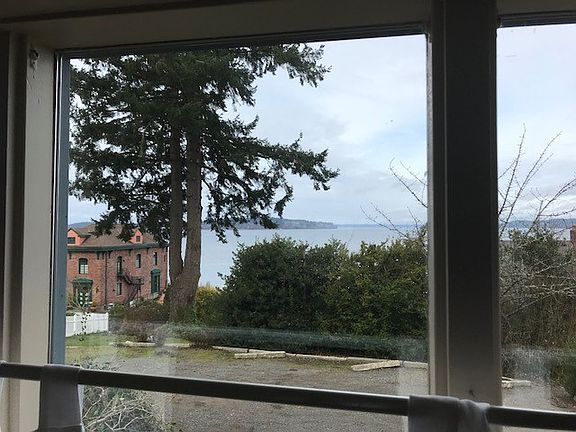 5th image of 211 Puyallup St