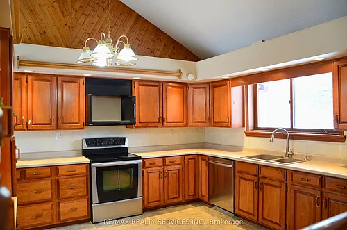 1045 Tremaine Ave S Photo 1