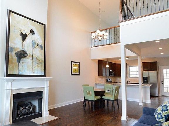 4th image of 3328 Beaumont Centre Cir