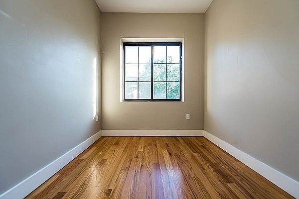 1st image of 249 Montrose Ave #2A