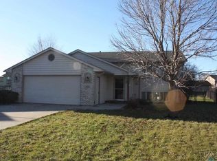 5705 S Jordan Cir, Sioux Falls, SD 57106