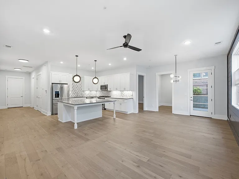 119 Acklen Park Dr #101 — Photo 12