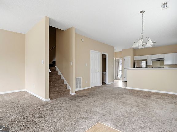 2nd image of 3285 Oakley Pl
