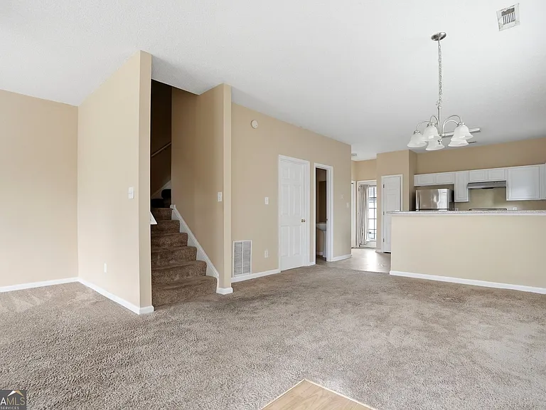 3285 Oakley Pl — Photo 2