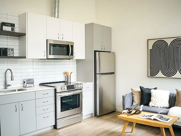 2320 N Vancouver Ave #105 — Photo 1