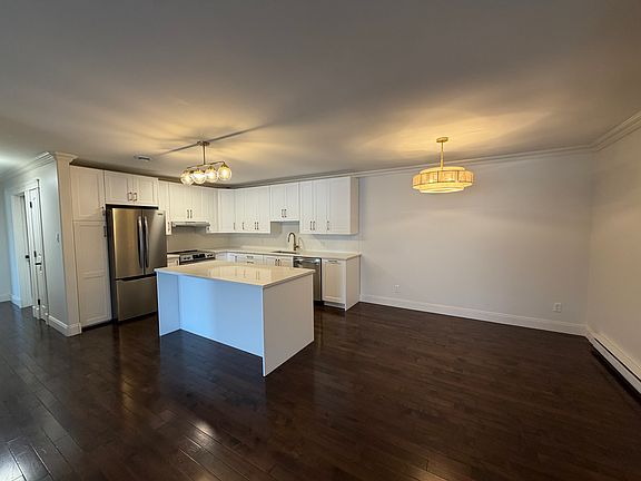 2nd image of 9 Sunny Brae Dr #0