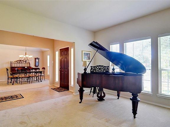 4th image of 4400 Bloomfield Ct