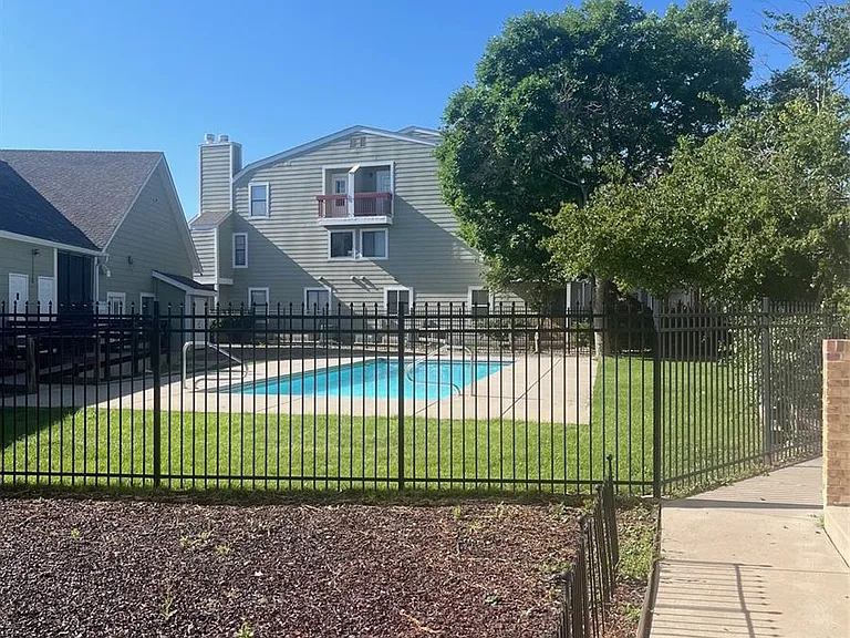 910 S Dawson Way #20 — Photo 13