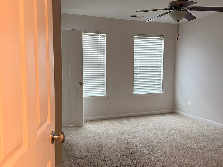 380 Battery Cir — Photo 13