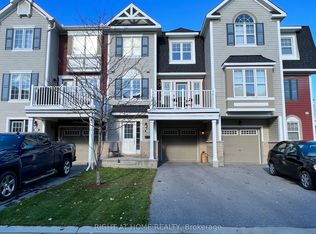 590 Foxlight Cir, Ottawa, ON K2M 0L9