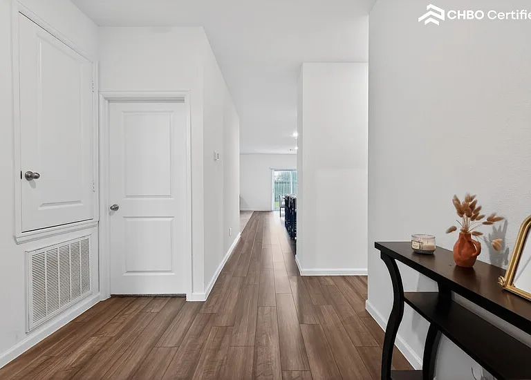 1052 Long Bay Ct — Photo 39