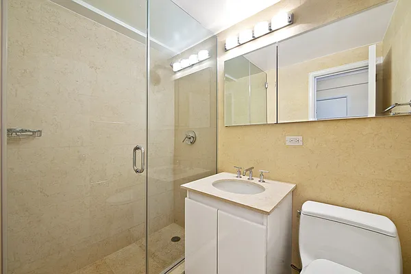 Rented by Nest Seekers International | media 19