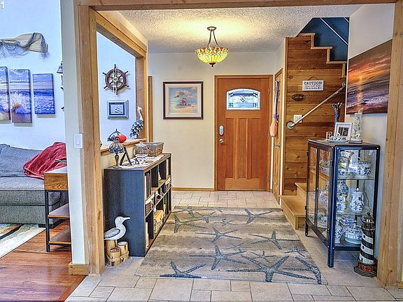 5th image of 8315 NE 30th Ave