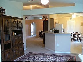 Open Flowing Floor Plan
