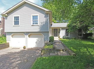 165 N Lyle Ave, Elgin, IL 60123