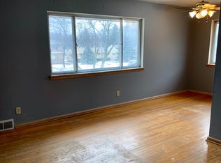 9500 W Capitol Dr APT 3, Wauwatosa, WI 53222