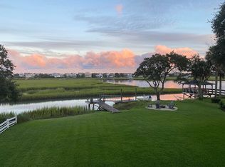 203 Cedar Grove Ln, Pawleys Island, SC 29585
