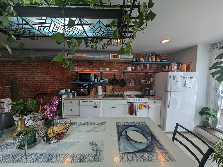 651 N 33rd St #3 — Photo 2
