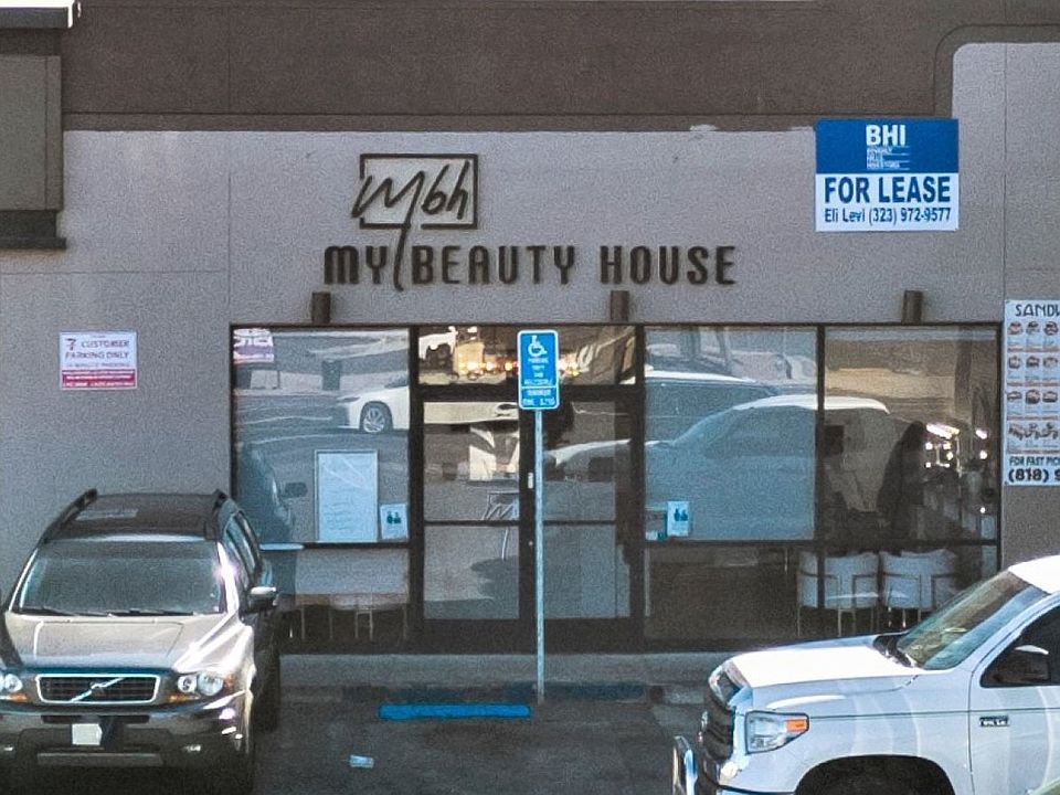 1st image of 10682 Balboa Blvd