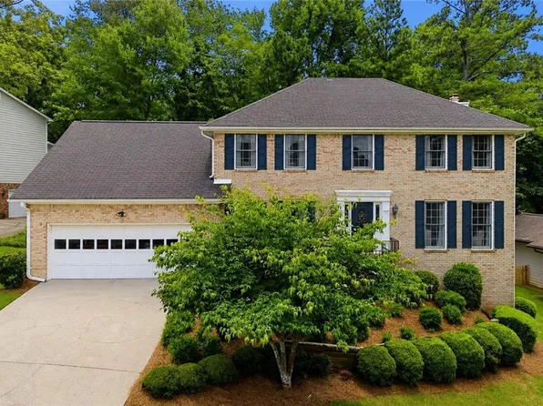 9173 Eves Cir, Roswell, GA 30076