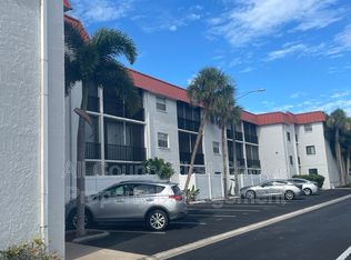 10540 77th Ter APT 211, Seminole, FL 33772