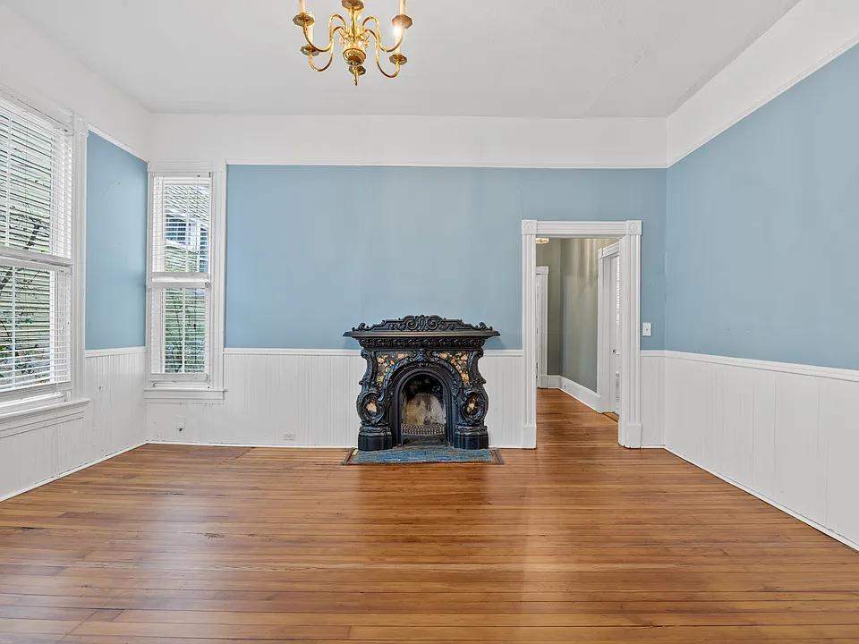 late 1800's non working fireplace