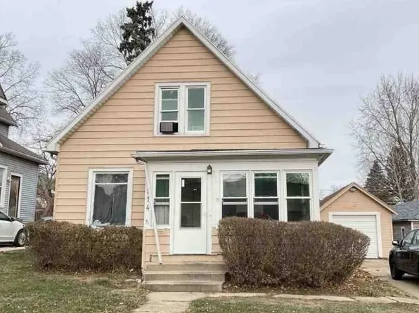 514 E Garden St, Freeport, IL 61032