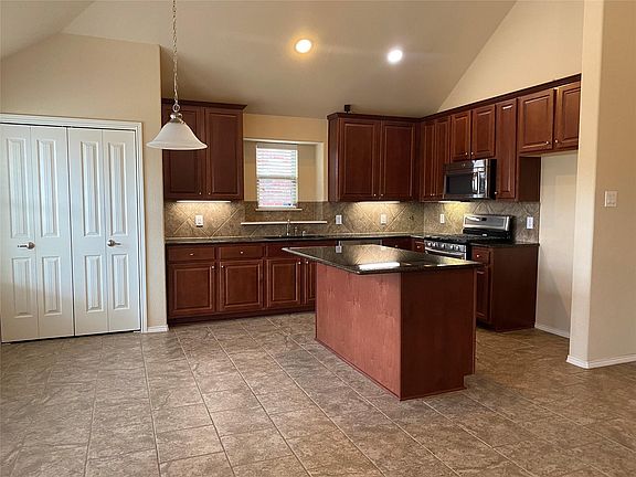 5th image of 2116 Eppright Dr