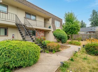 18435 NE Glisan St APT 10, Portland, OR 97230