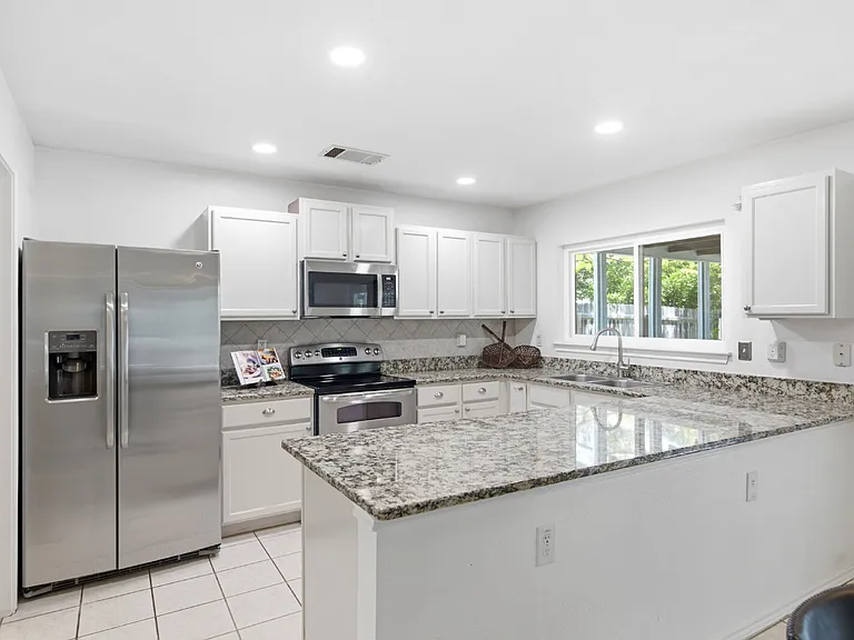 1314 Chalk Ln — Photo 10