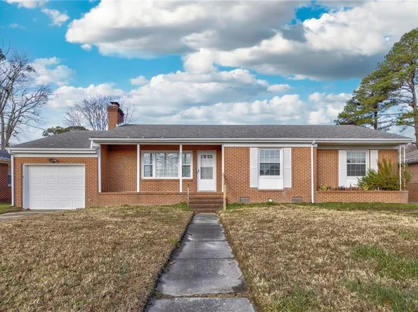 311 Lake Dr, Suffolk, VA 23434